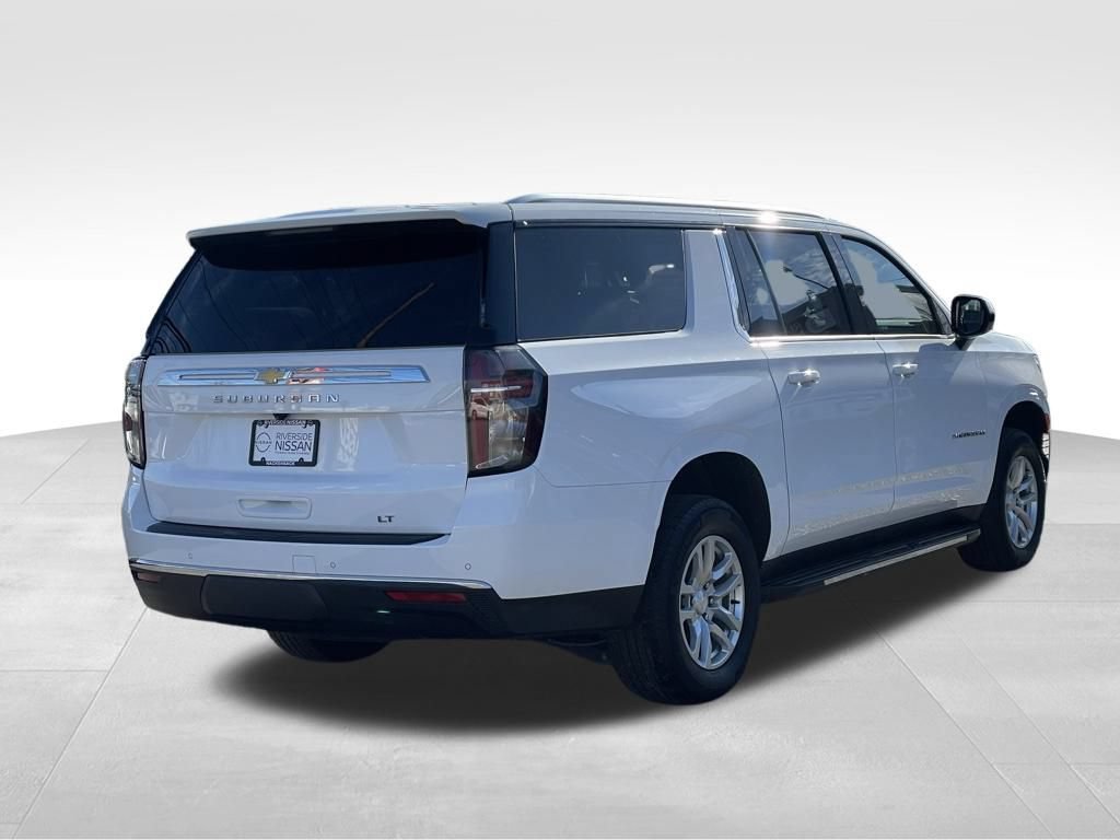 Used 2024 Chevrolet Suburban LT AWD/4WD image 4