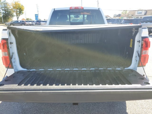 Used 2015 GMC Sierra 1500 SLE w/ SLE Value Package AWD/4WD image 9