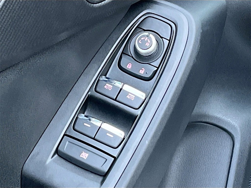 Used 2025 Subaru Crosstrek 2.5i Limited w/ Popular Package #3A image 17