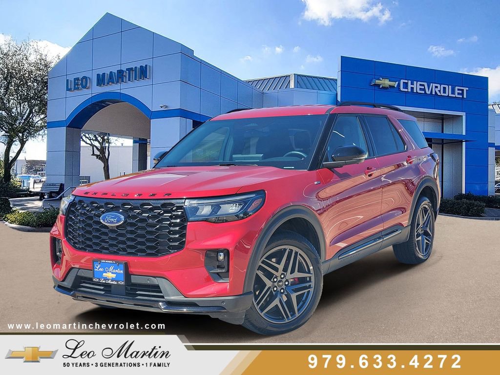 Used 2025 Ford Explorer ST-Line w/ ST-Line Street Pack image 1