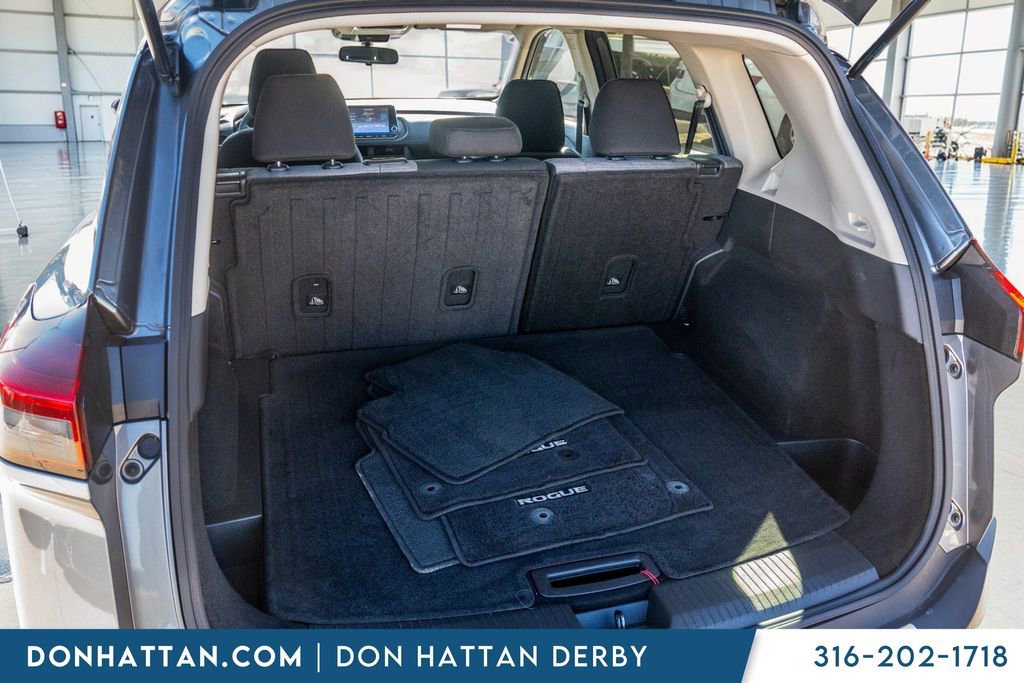 Used 2023 Nissan Rogue SV image 33