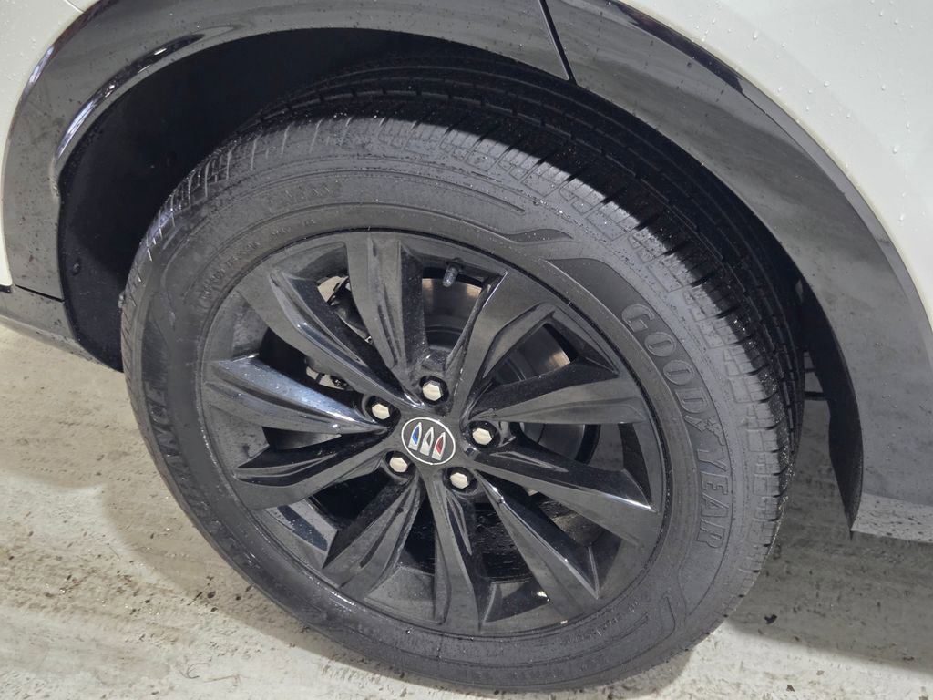 Used 2024 Buick Envista Sport Touring w/ Convenience I Package FWD image 16