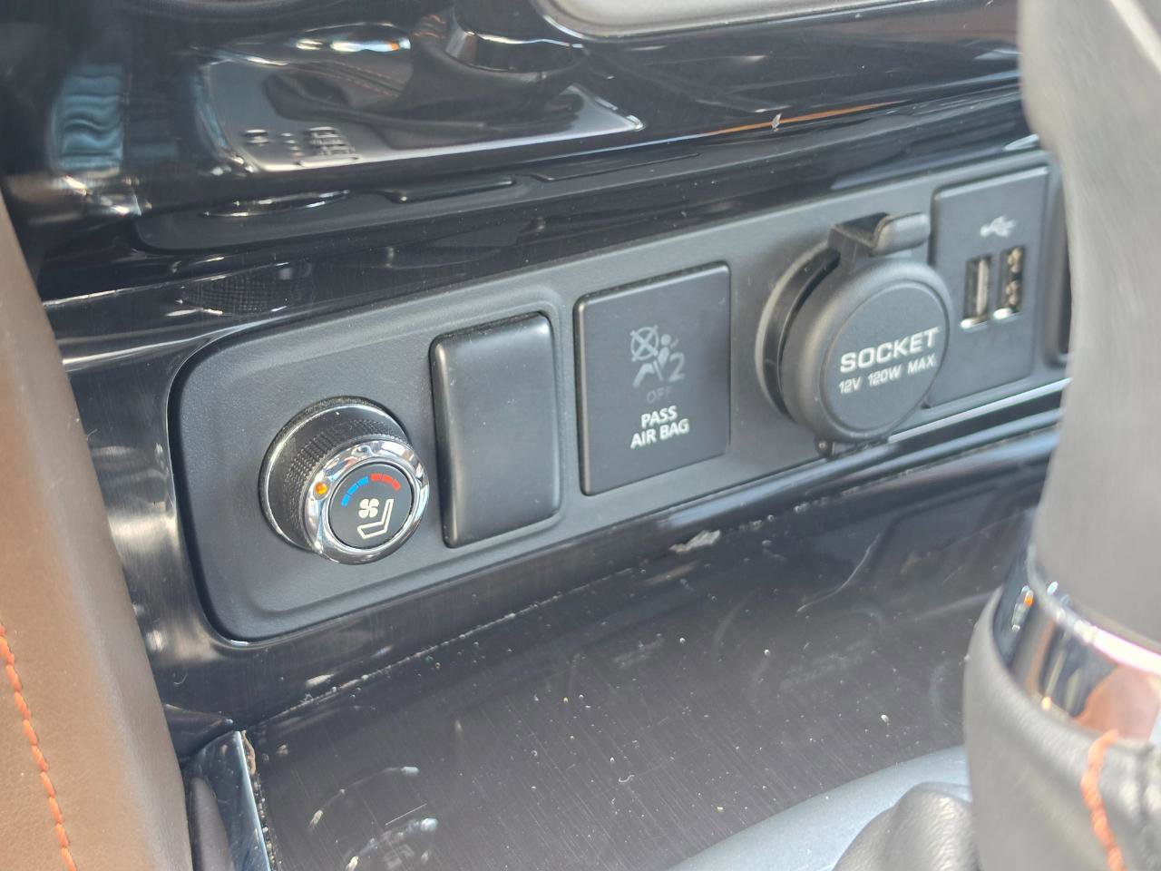 Used 2018 Nissan Armada Platinum RWD image 19