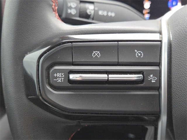 Used 2023 Chevrolet Colorado Z71 w/ Z71 Convenience Package 2 image 11