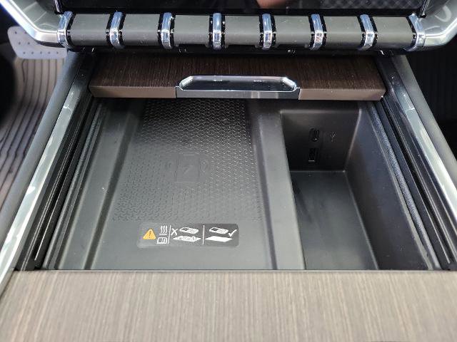 New 2026 GMC Acadia Denali w/ Super Cruise Package image 18