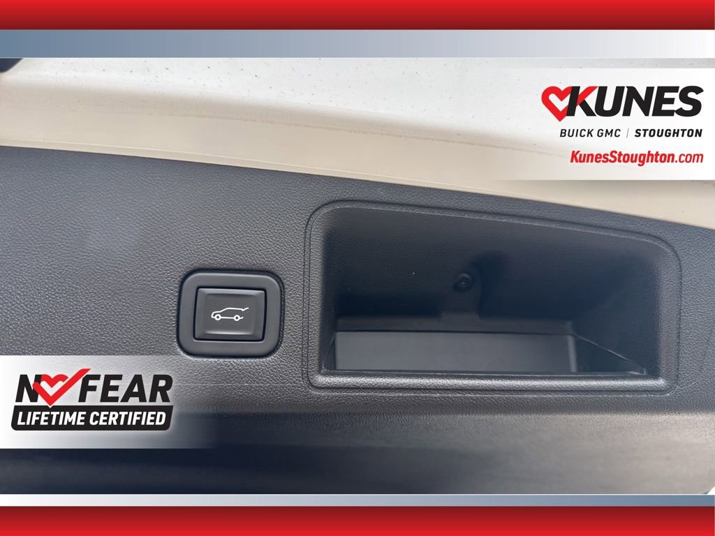 Used 2023 GMC Terrain SLT image 48