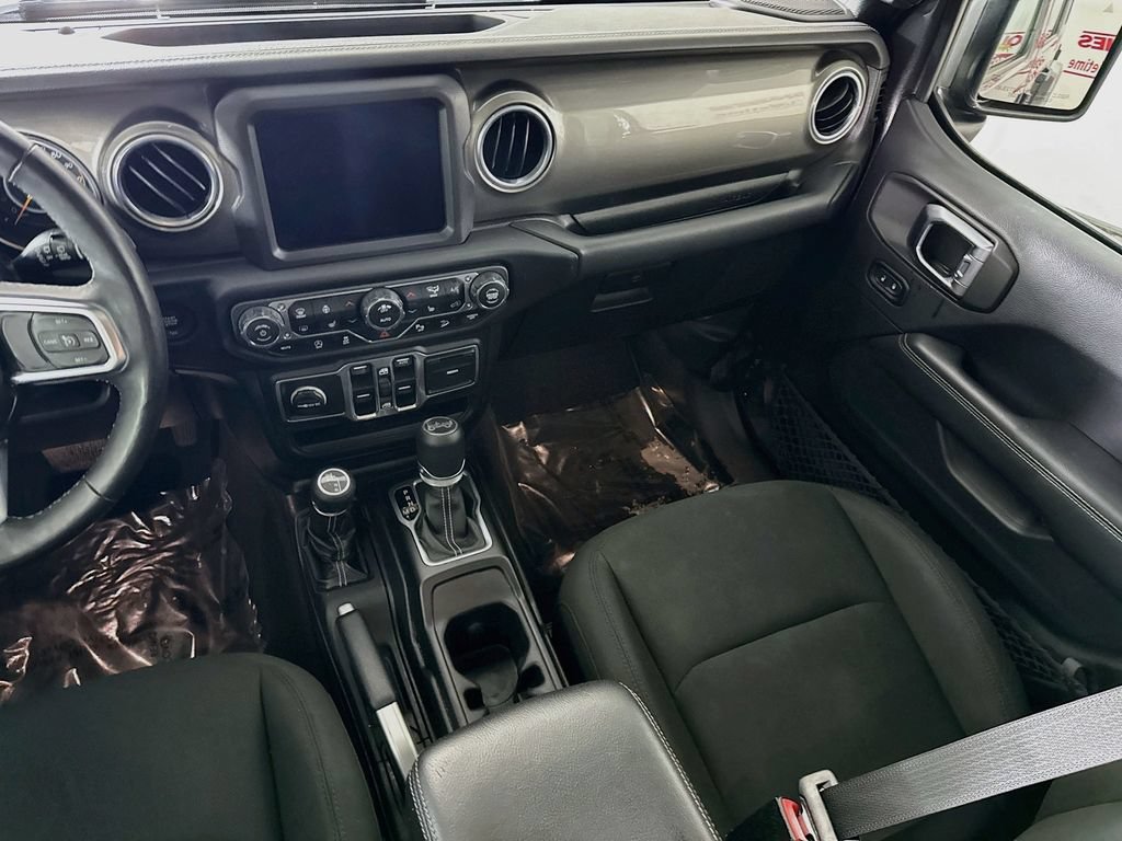 Used 2018 Jeep Wrangler Unlimited Sahara AWD/4WD image 26