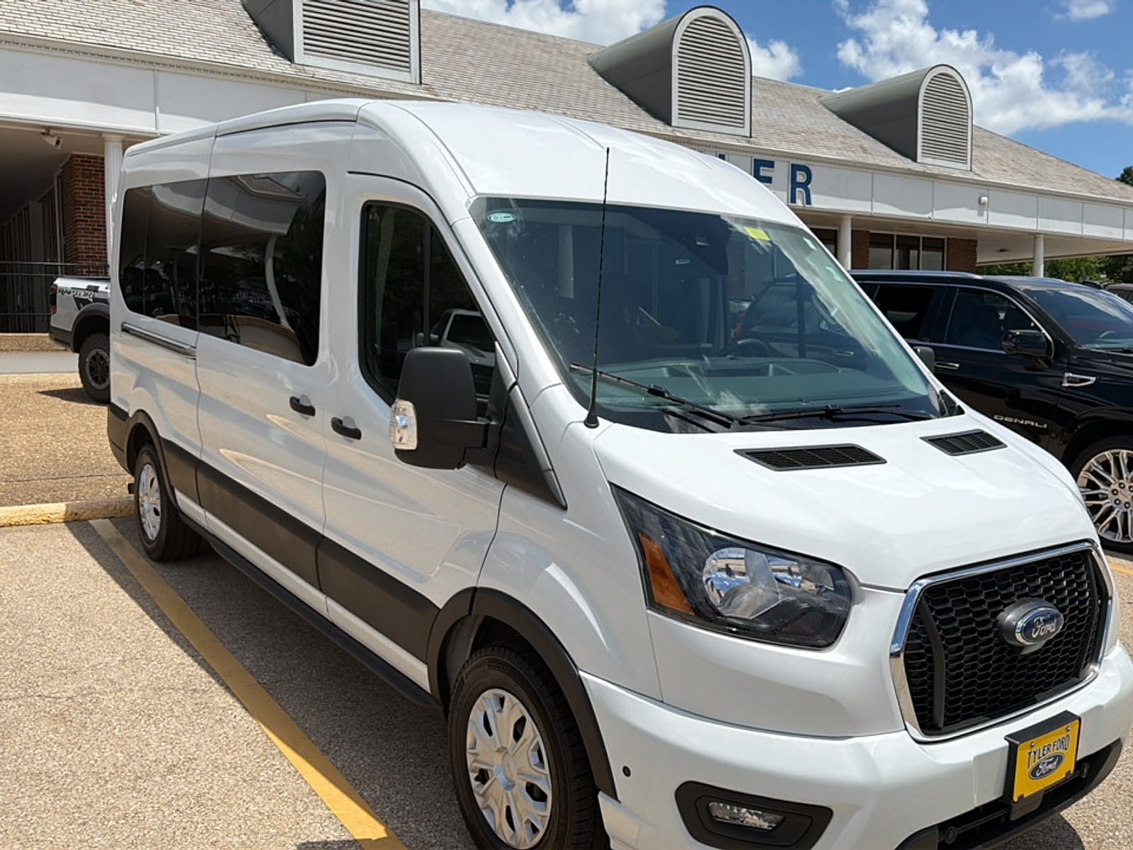 Used 2025 Ford Transit 350 XLT RWD video 2