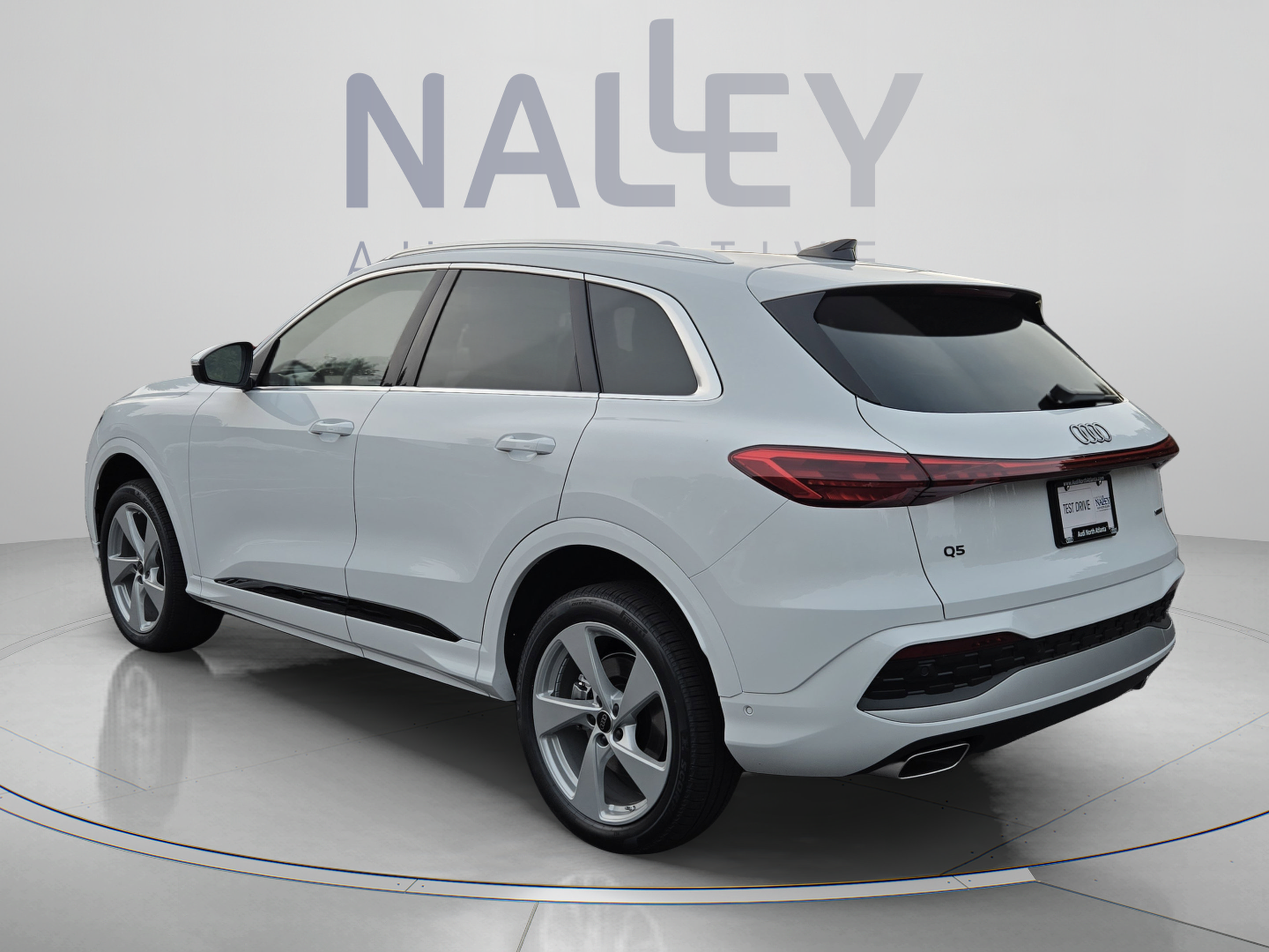 New 2026 Audi Q5 Premium Plus w/ Premium Plus AWD/4WD image 3