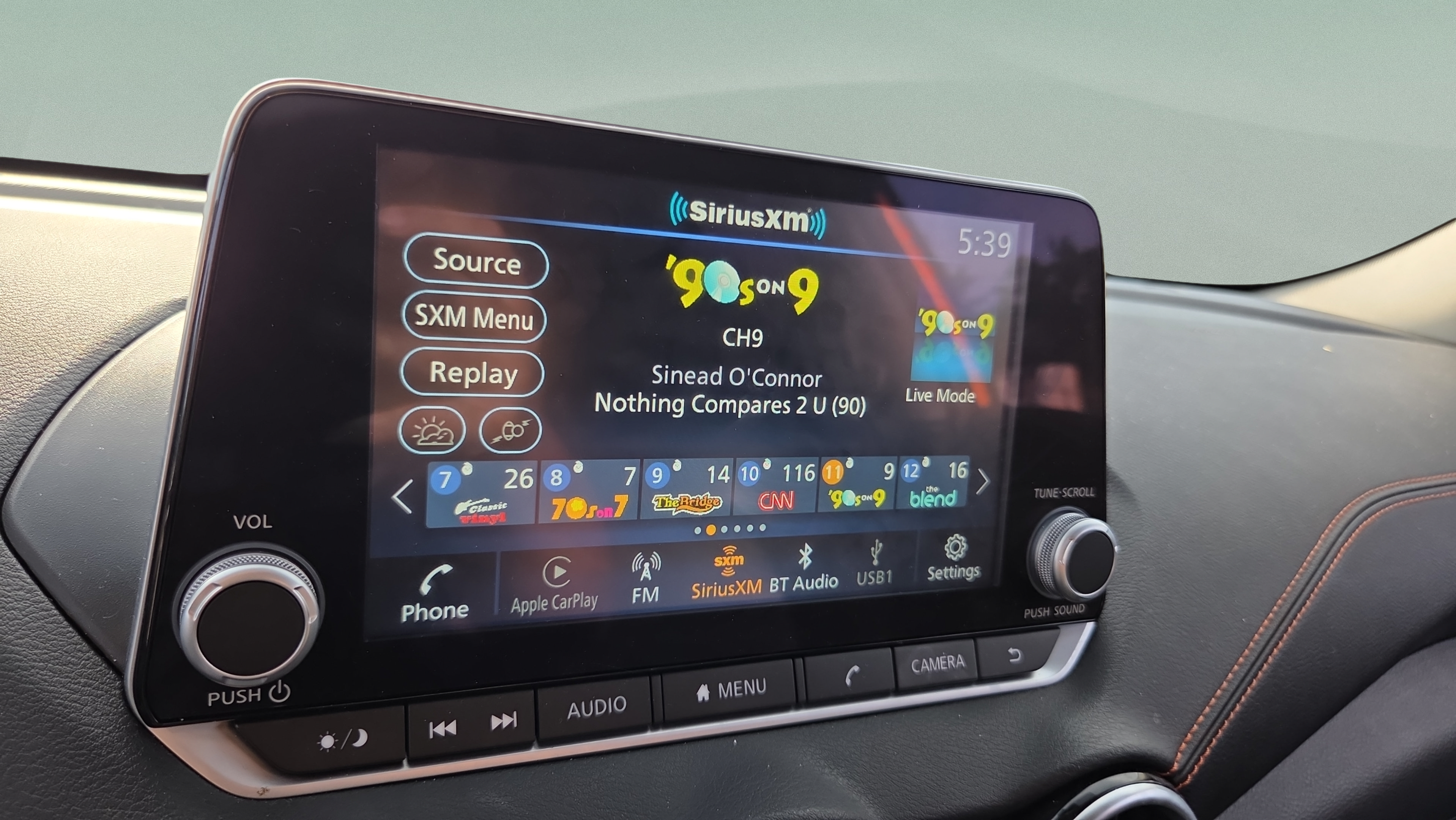 Used 2022 Nissan Sentra SR w/ SR Premium Package FWD image 19