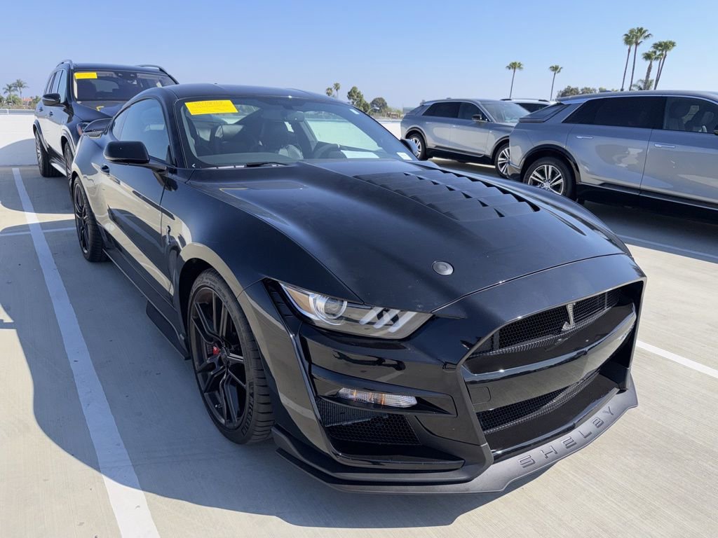 Used 2022 Ford Mustang Shelby GT500 w/ Technology Package image 3