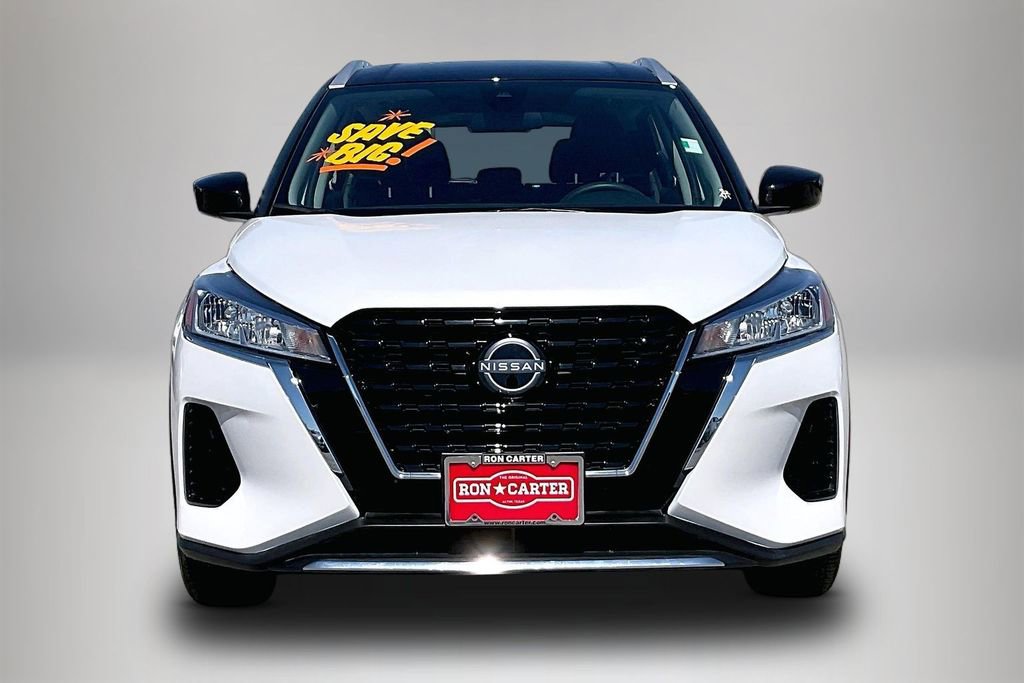Used 2024 Nissan Kicks SV image 3