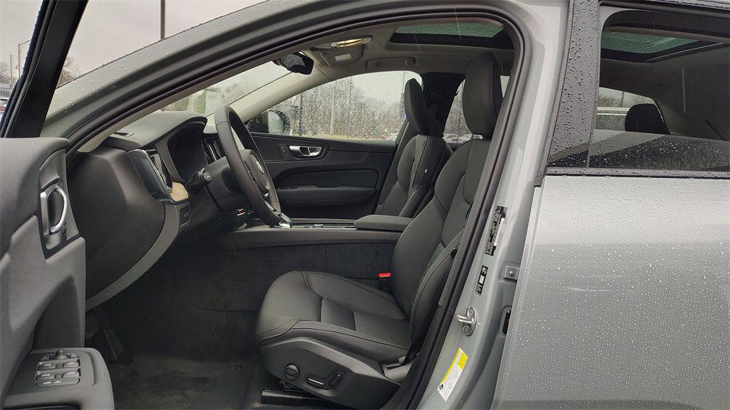 New 2026 Volvo XC60 T8 Plus w/ Protection Package Premier image 7