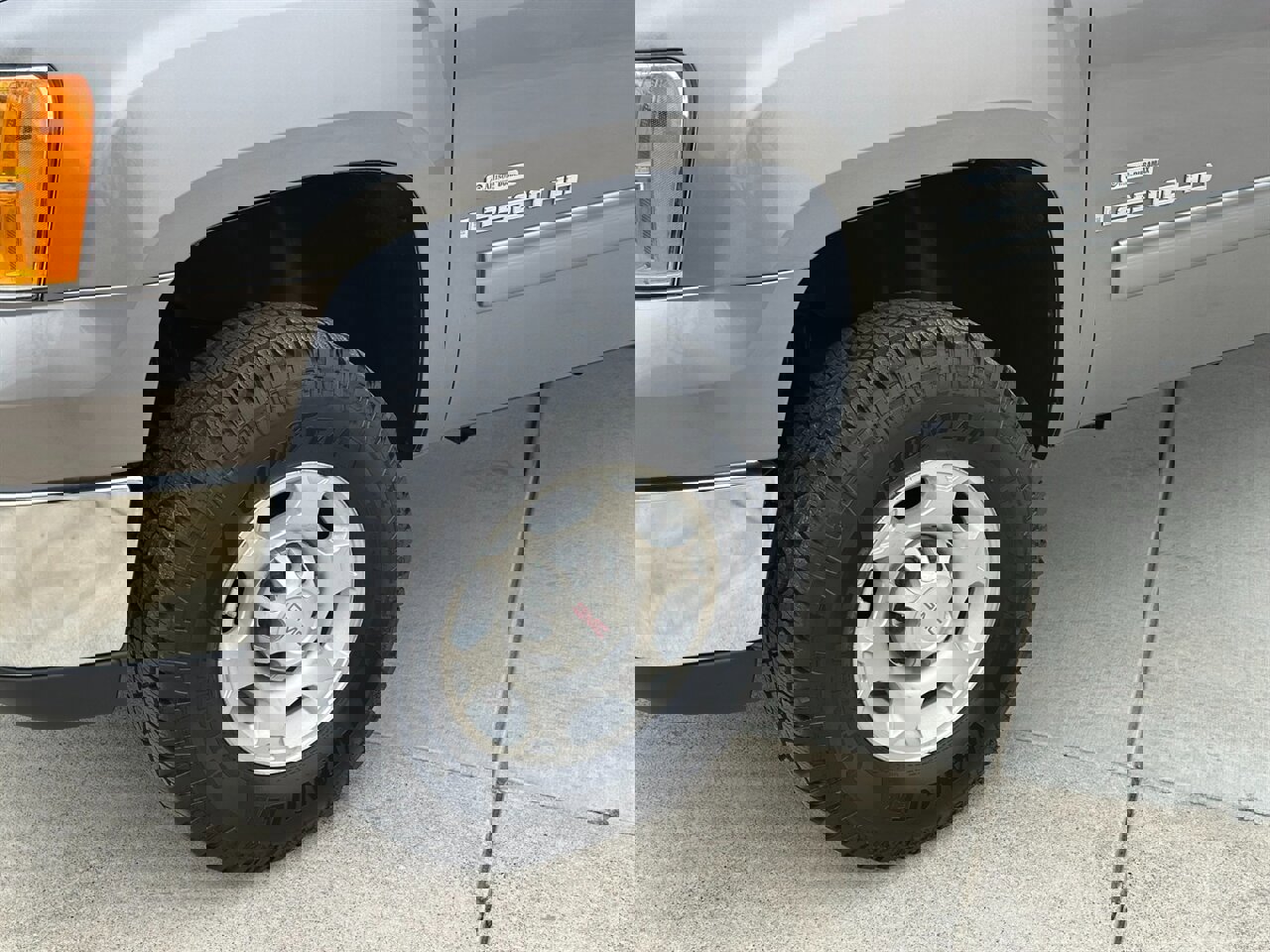 Used 2007 GMC Sierra 2500 SLE w/ Z71 Off-Road Package image 40