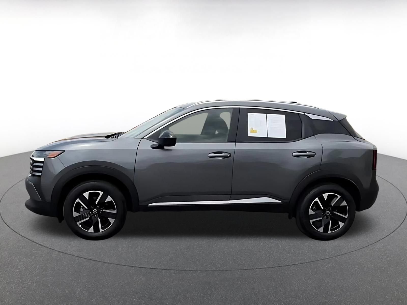 Used 2026 Nissan Kicks SV w/ Cold Weather Package AWD/4WD image 12