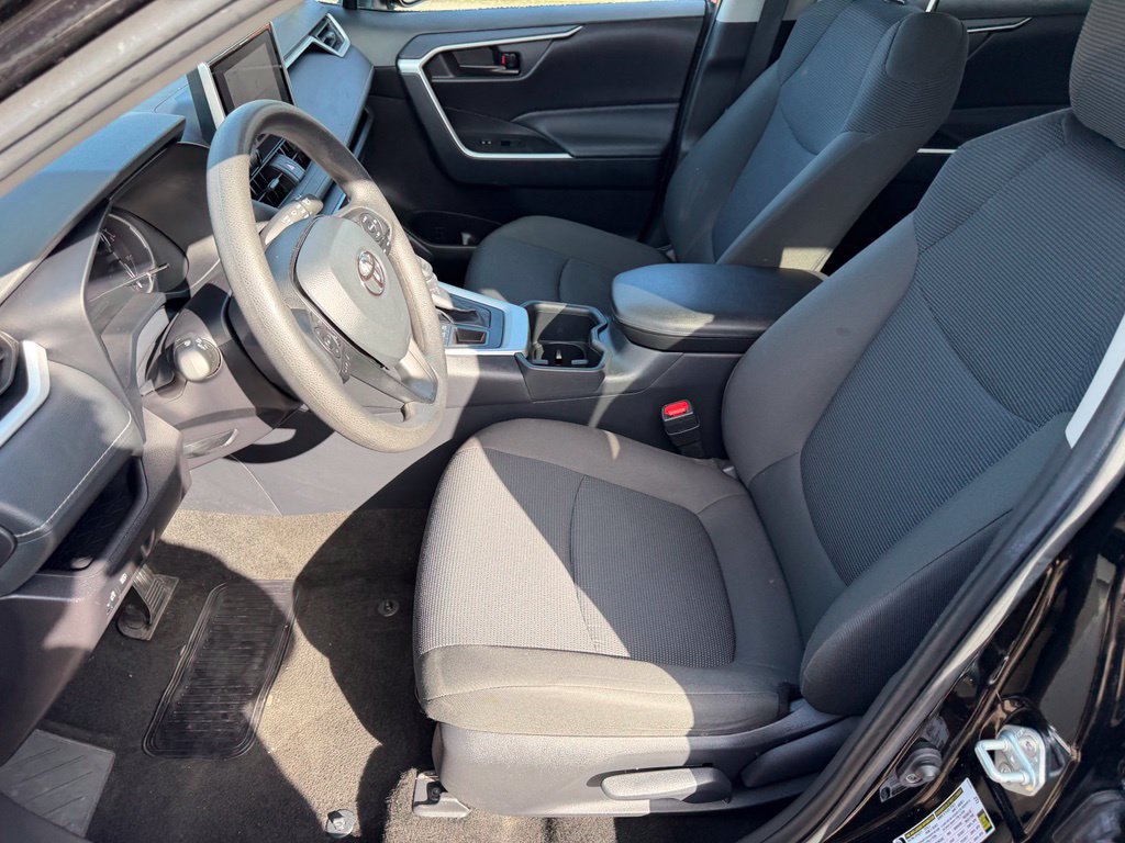 Certified 2025 Toyota RAV4 LE AWD/4WD image 13