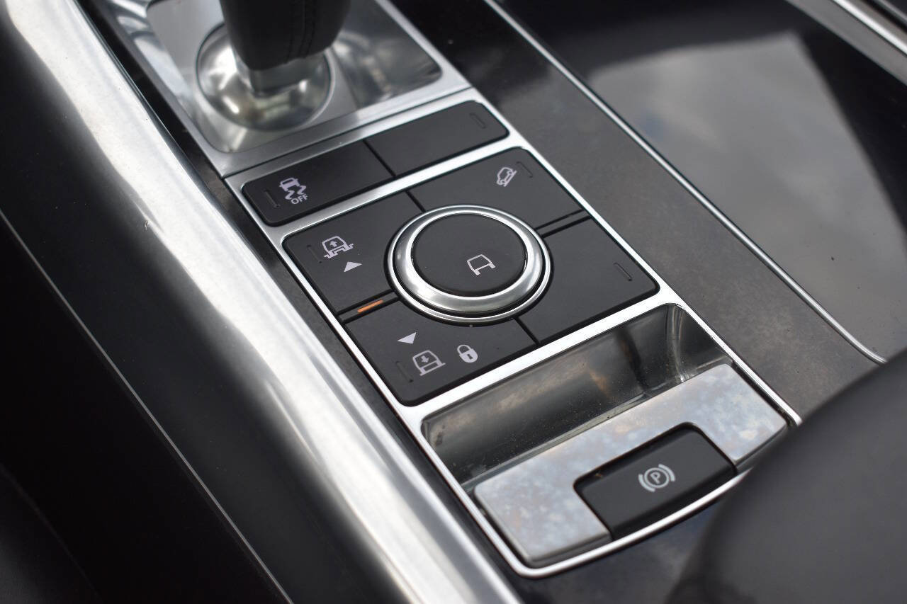 Used 2018 Land Rover Range Rover Sport HSE Dynamic image 35