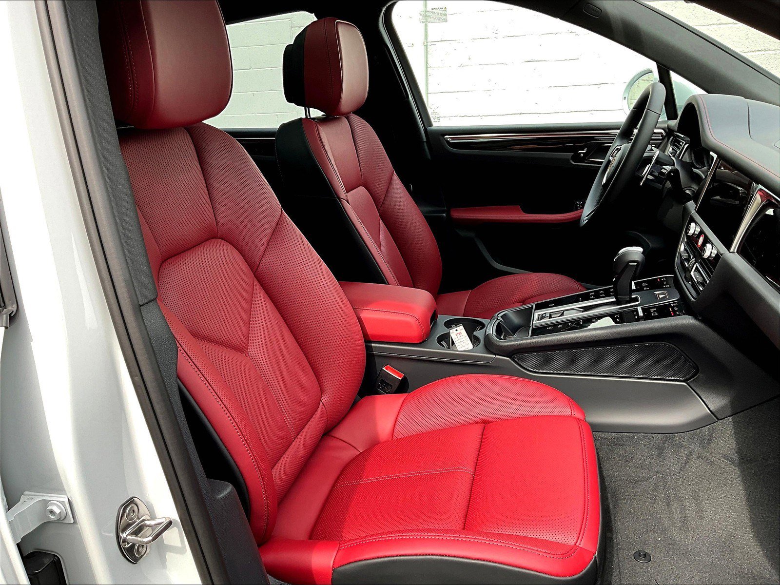 New 2026 Porsche Macan image 10