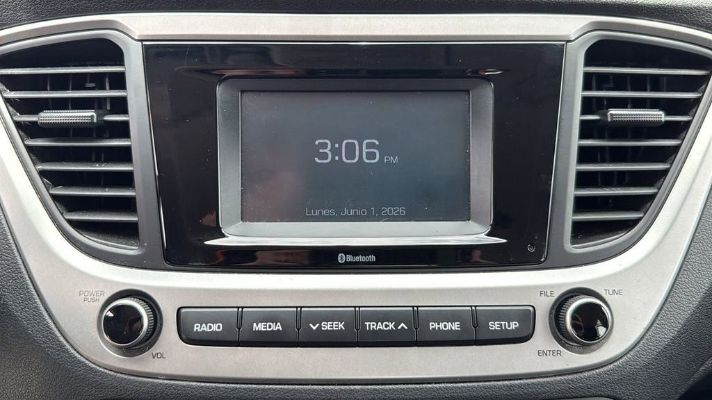 Used 2020 Hyundai Accent SE FWD image 27