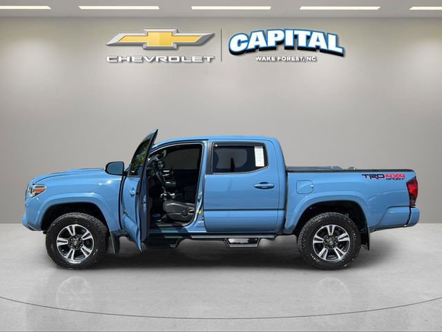 Used 2019 Toyota Tacoma TRD Sport image 10