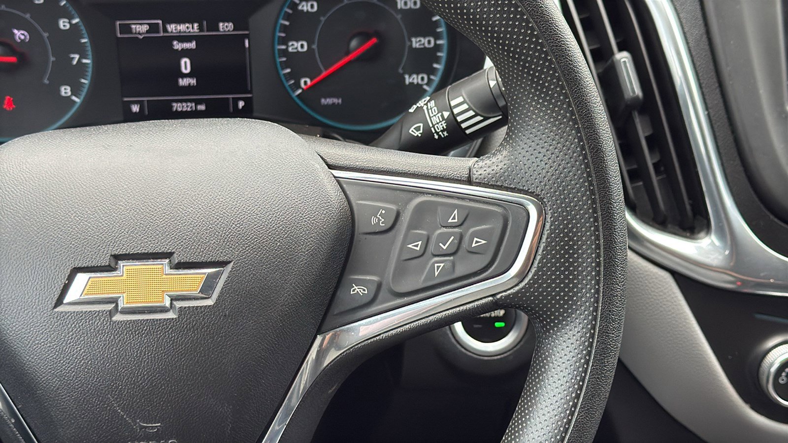 Used 2020 Chevrolet Equinox LS w/ LS Convenience Package image 19