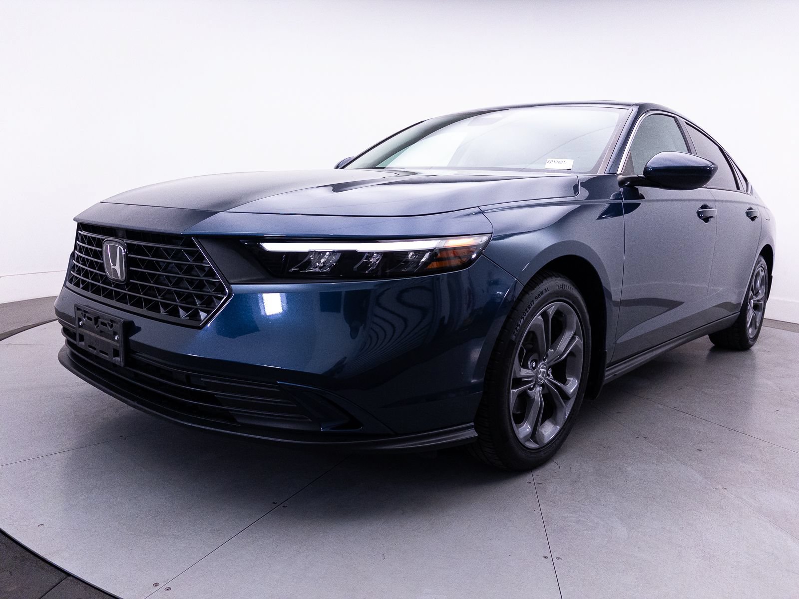Used 2023 Honda Accord EX image 12