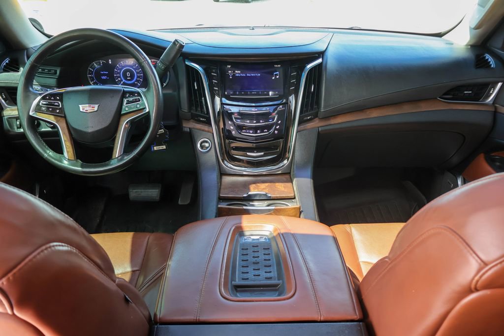 Used 2016 Cadillac Escalade Premium AWD/4WD image 6