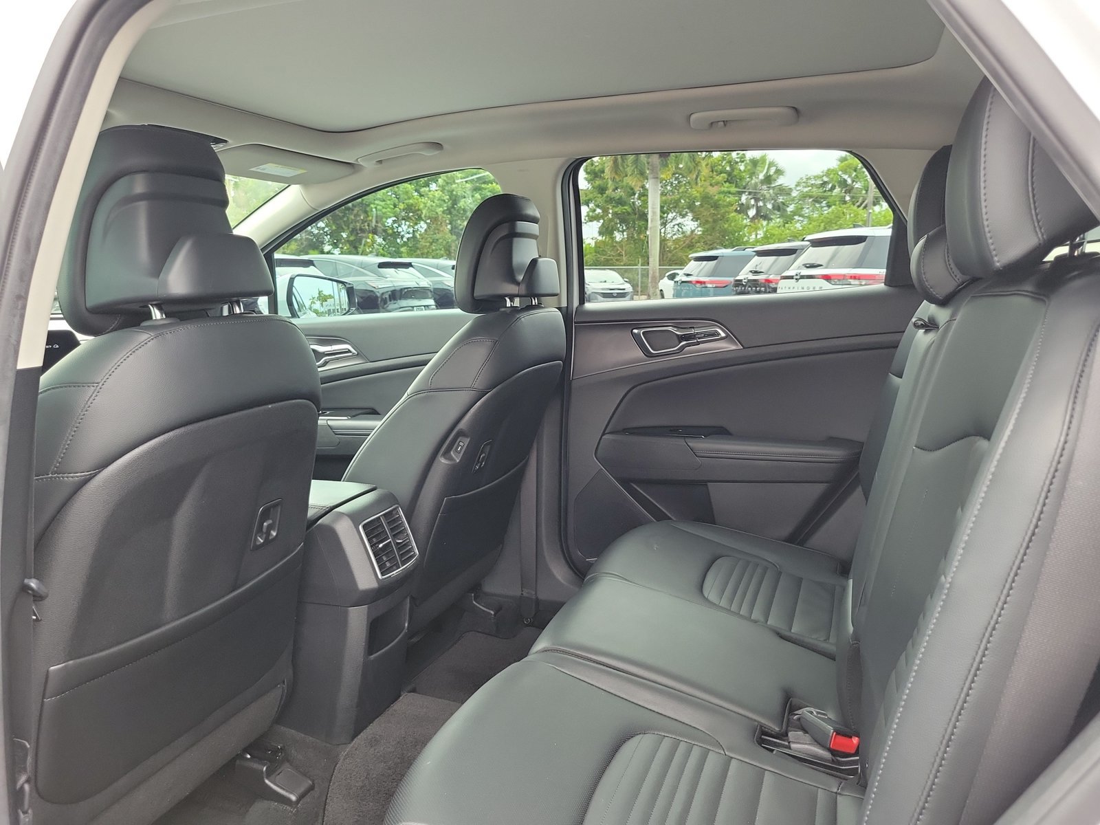 Used 2023 Kia Sportage SX FWD image 13