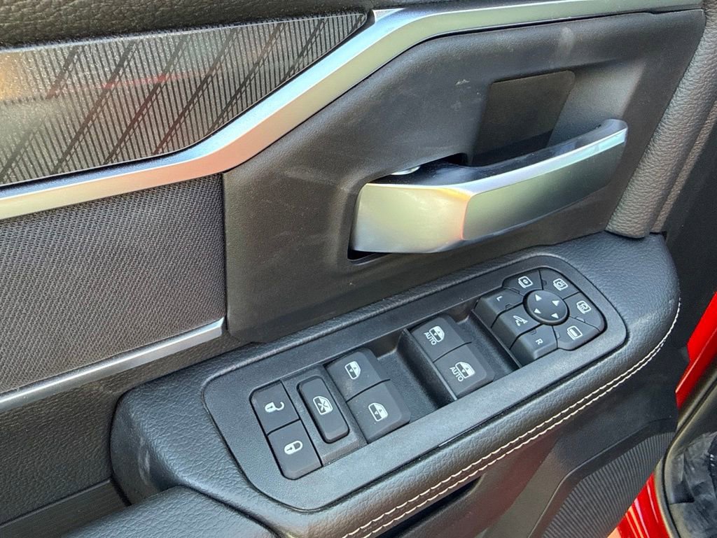 New 2026 RAM 2500 Big Horn AWD/4WD image 21