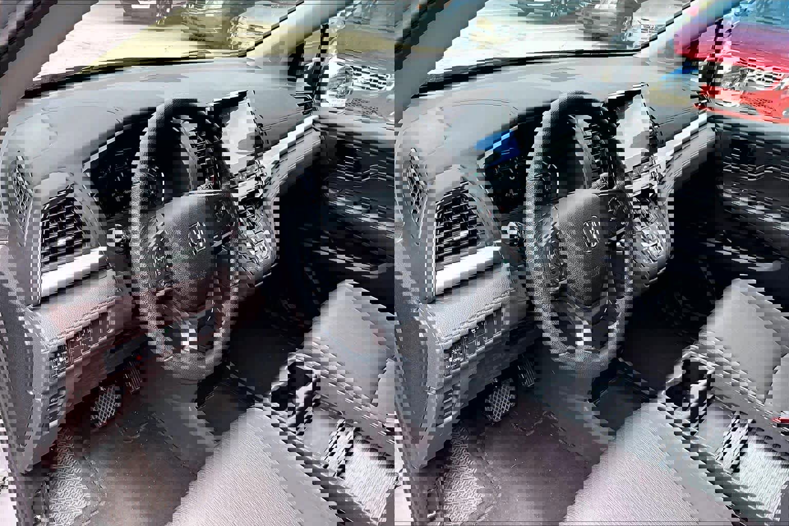 Used 2018 Honda Odyssey EX image 18