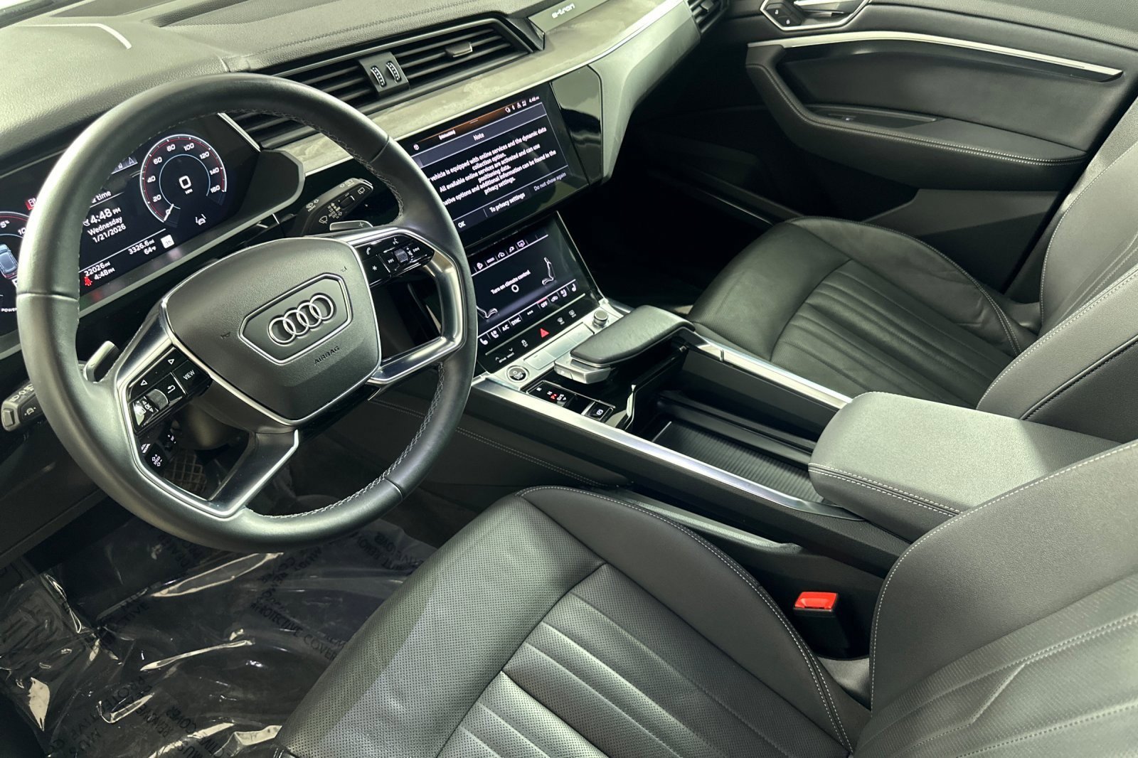 Used 2023 Audi e-tron Premium Plus w/ Premium Plus Package image 9