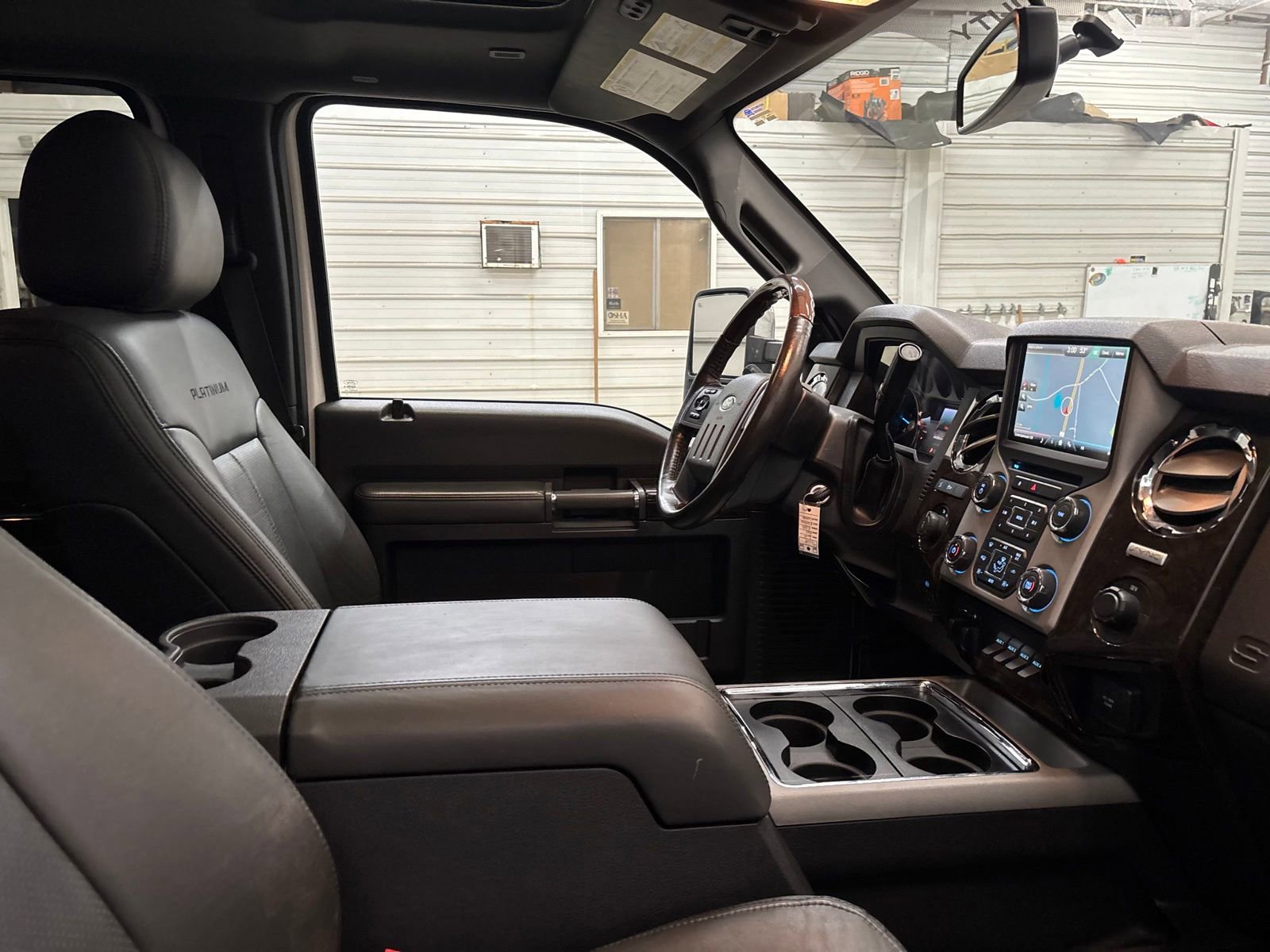 Used 2016 Ford F350 Platinum w/ Platinum Package AWD/4WD image 26