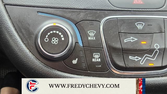 Used 2017 Chevrolet Malibu LT w/ Leather Package FWD image 18
