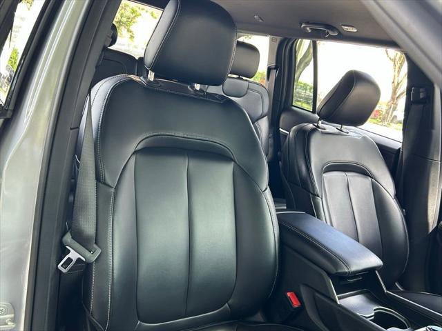 Certified 2024 Jeep Grand Cherokee Limited w/ Black Appearance Package image 35