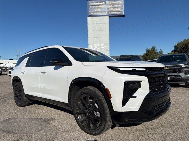 Certified 2024 Chevrolet Traverse RS w/ LPO, Floor Liner Package image 1