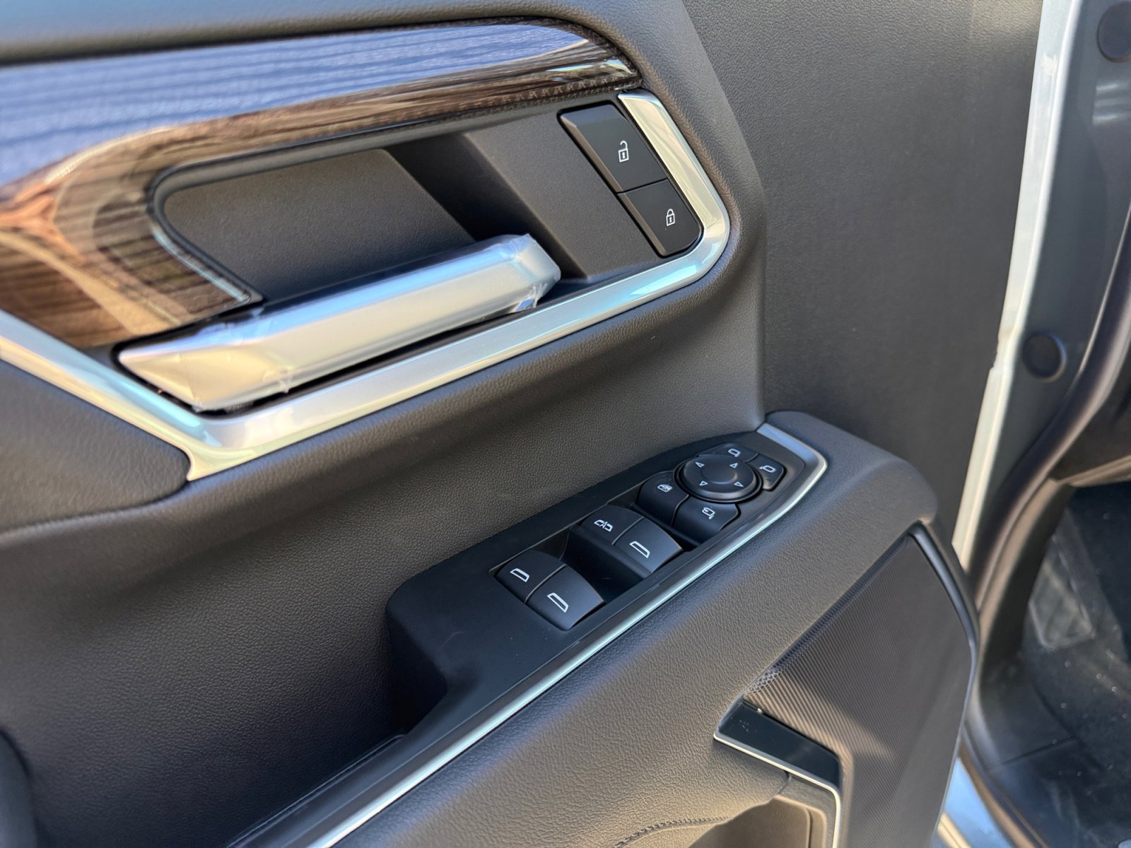 New 2026 Chevrolet Silverado 2500 LT w/ Trail Boss Package image 18
