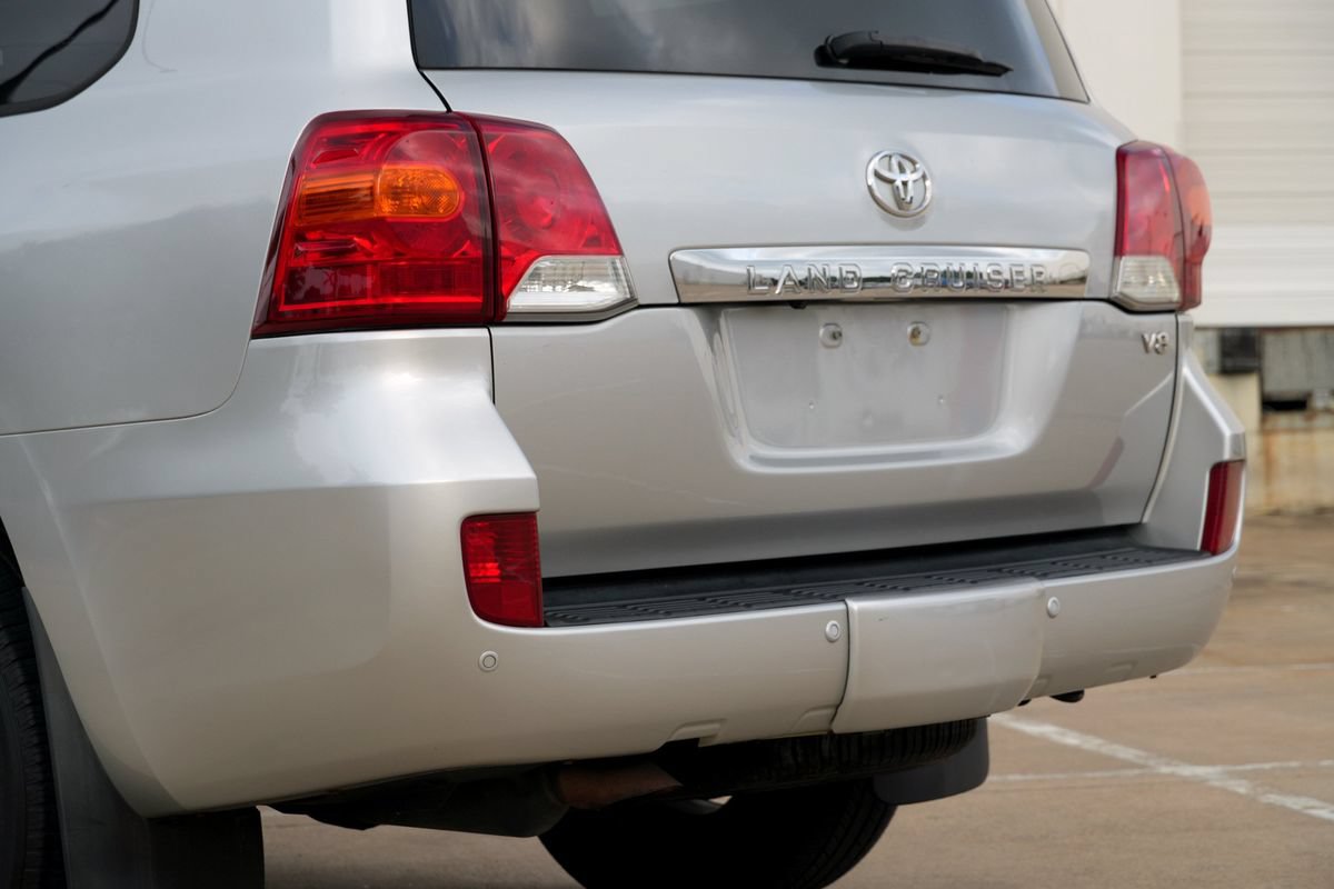 Used 2015 Toyota Land Cruiser AWD/4WD image 28