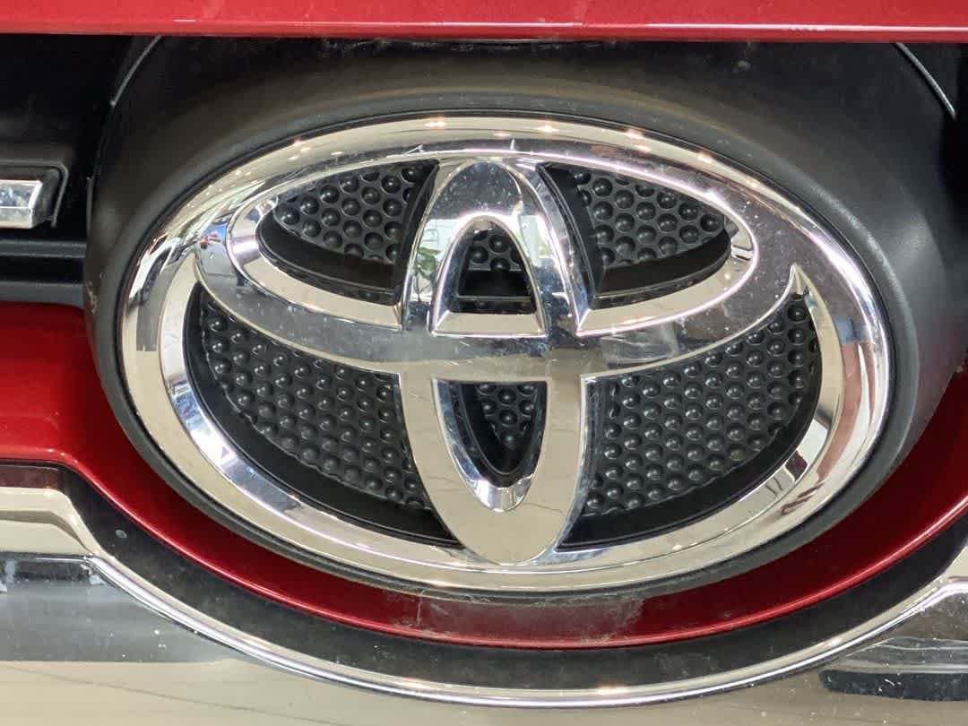Used 2022 Toyota 4Runner Limited AWD/4WD image 10