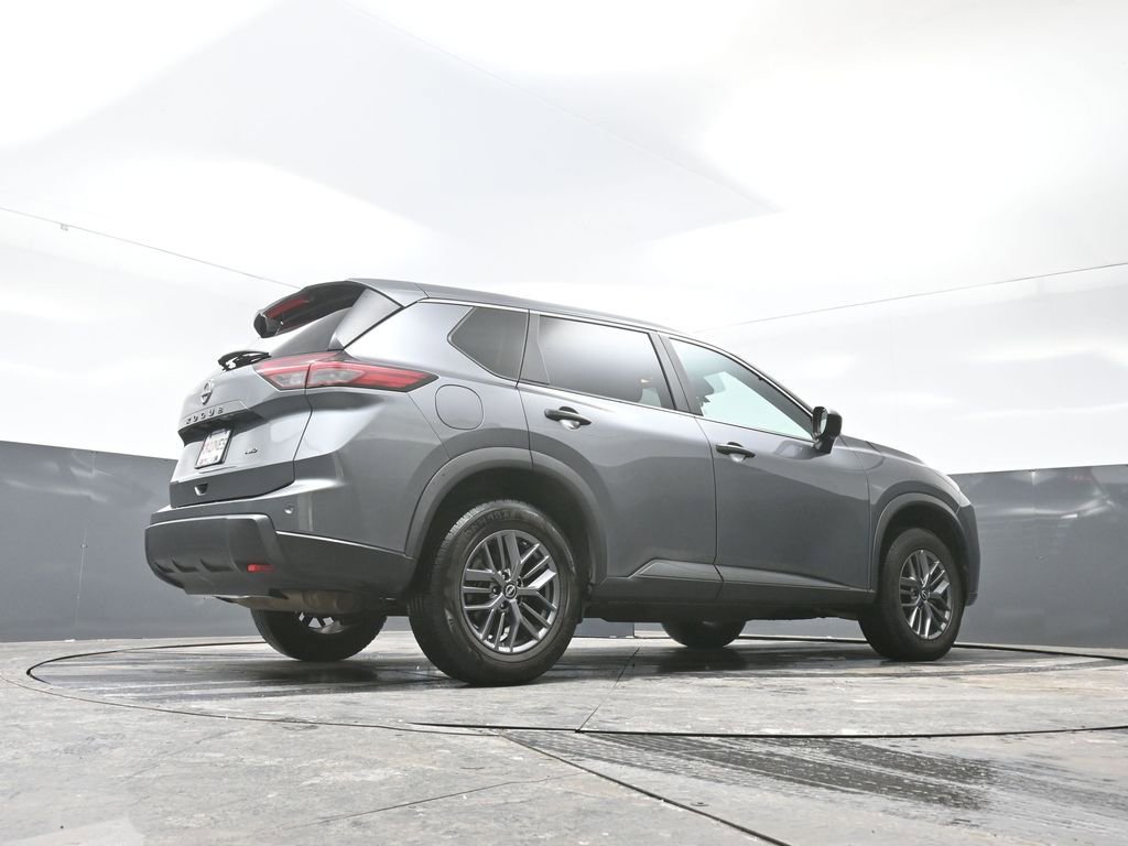 Used 2024 Nissan Rogue S image 48