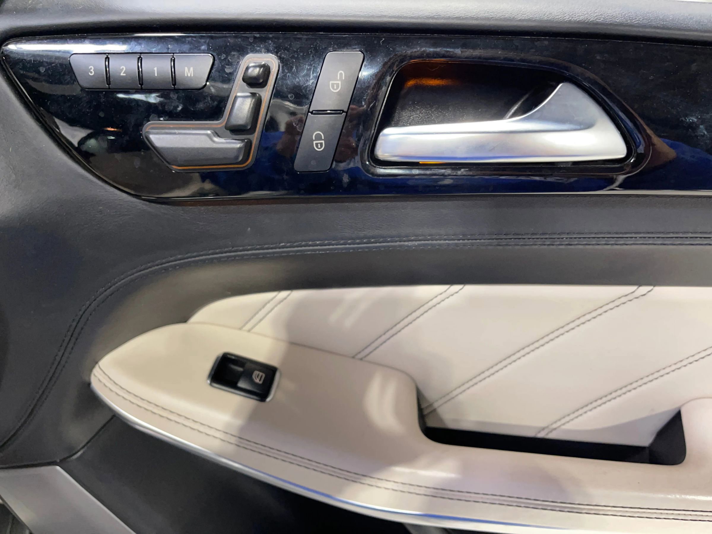 Used 2016 Mercedes-Benz GL 63 AMG 4MATIC w/ Accessory Chrome Package image 36