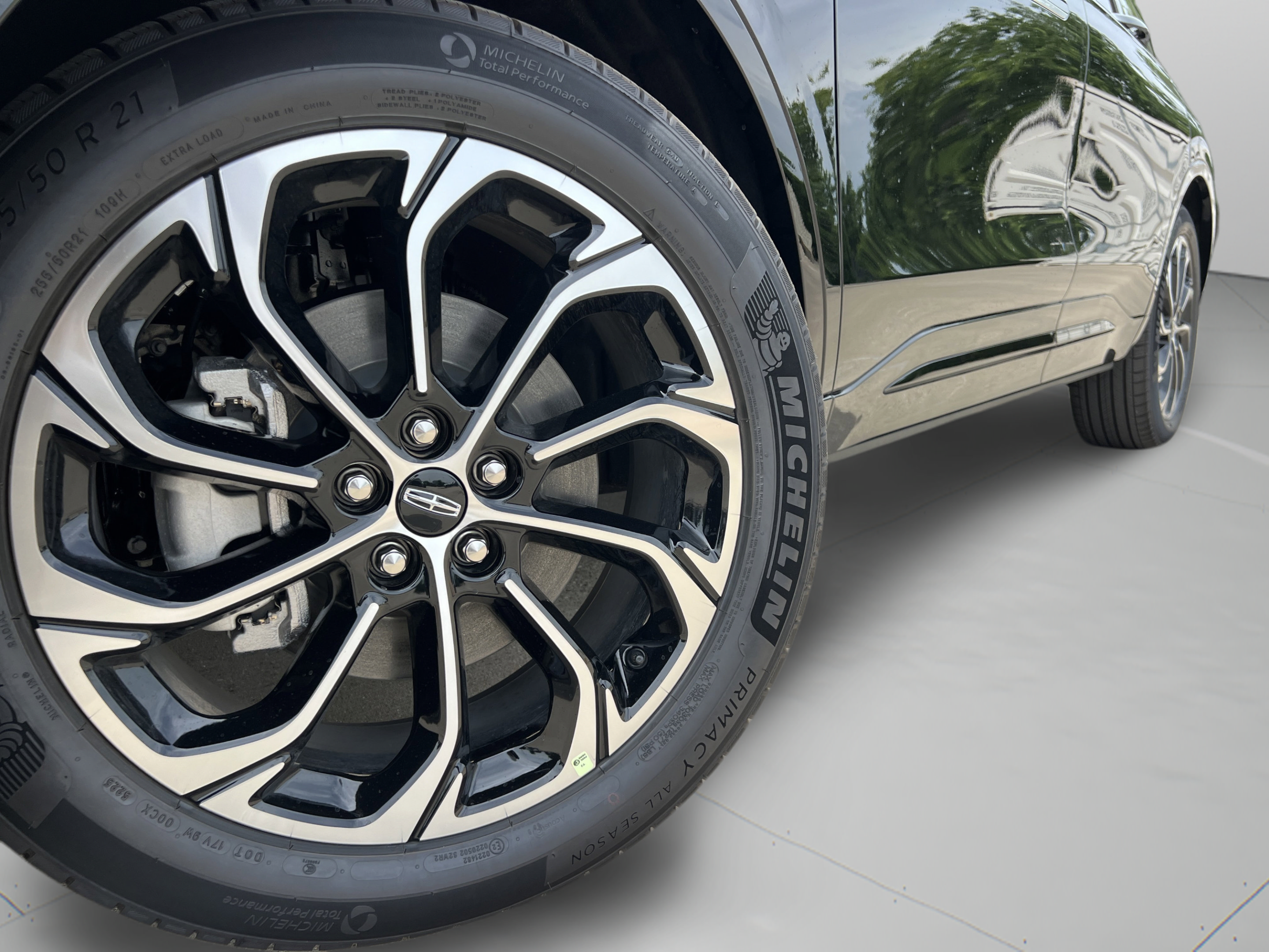 New 2026 Lincoln Nautilus Reserve AWD/4WD image 30