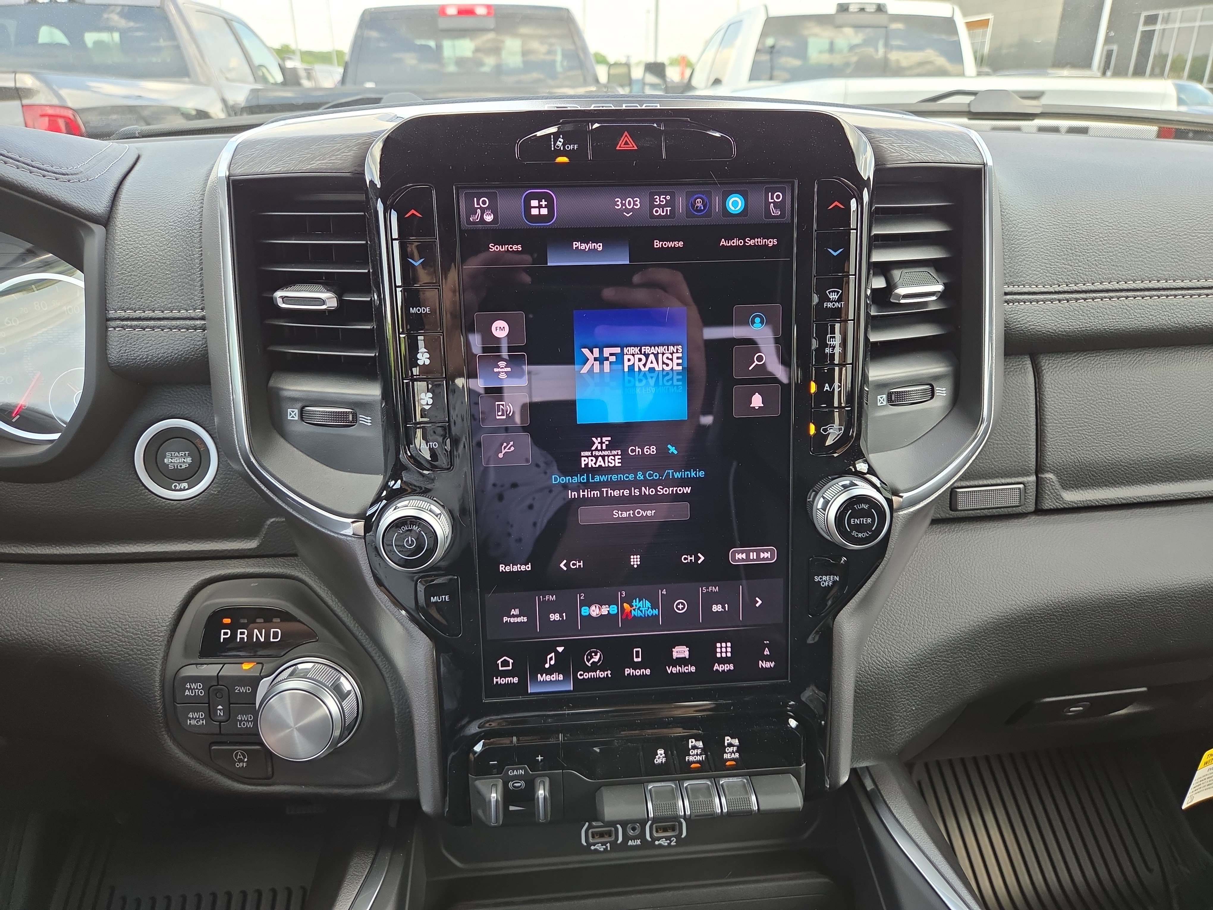 New 2026 RAM 1500 Laramie AWD/4WD image 10