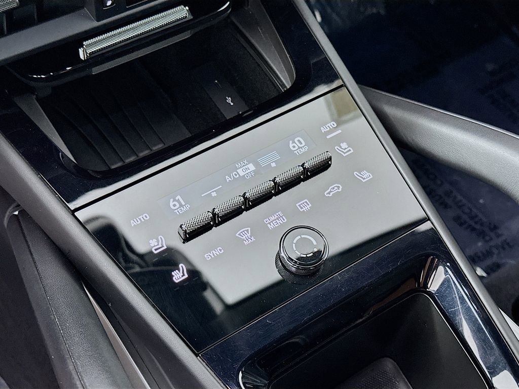 Used 2024 Porsche Cayenne image 18