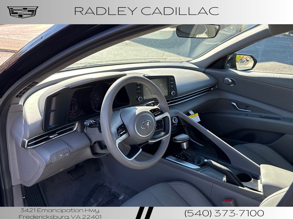 Used 2022 Hyundai Elantra SEL image 15