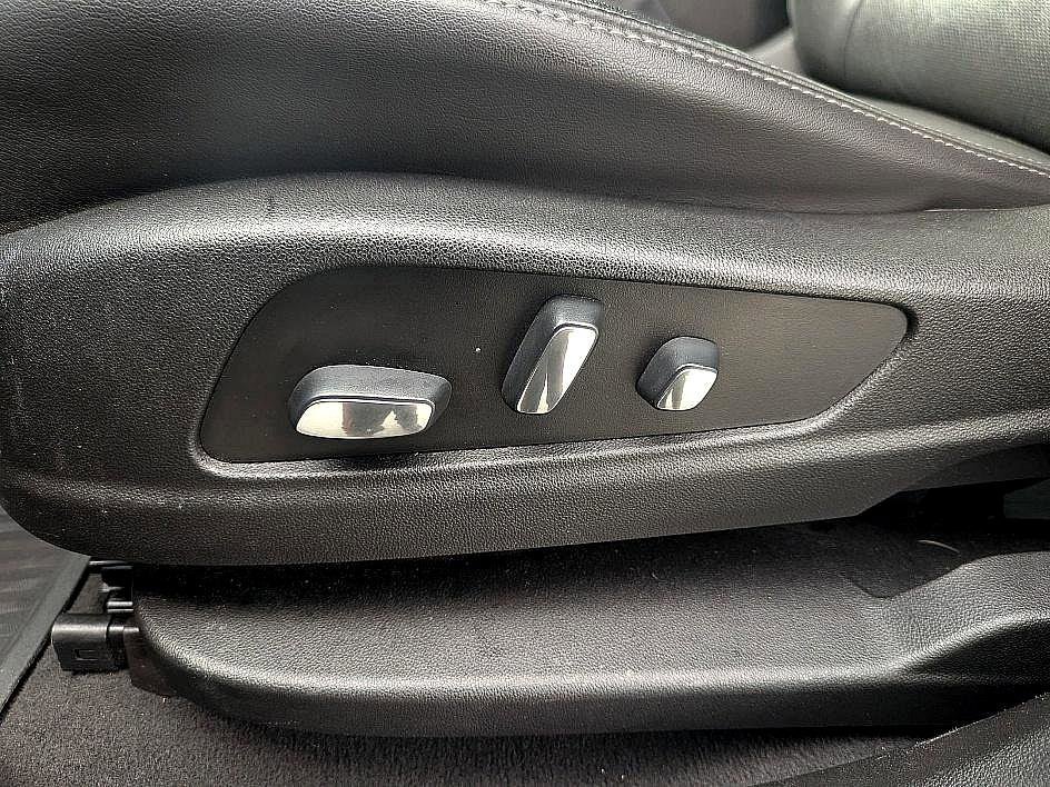 Used 2020 Cadillac XT6 Premium Luxury image 13