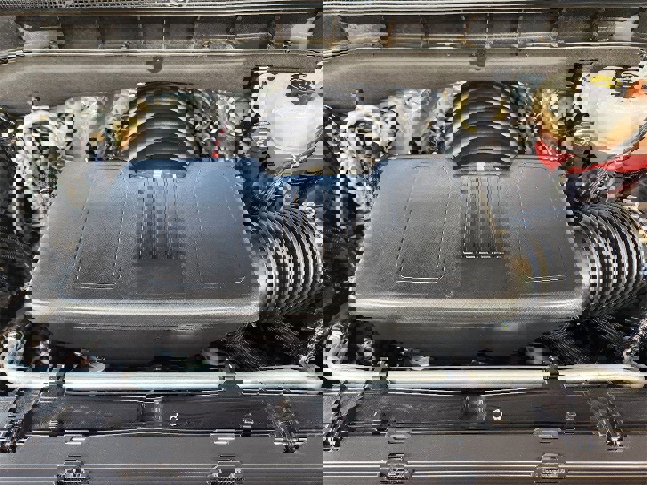 Used 2024 Cadillac Escalade Sport w/ LPO, ONYX Package image 31