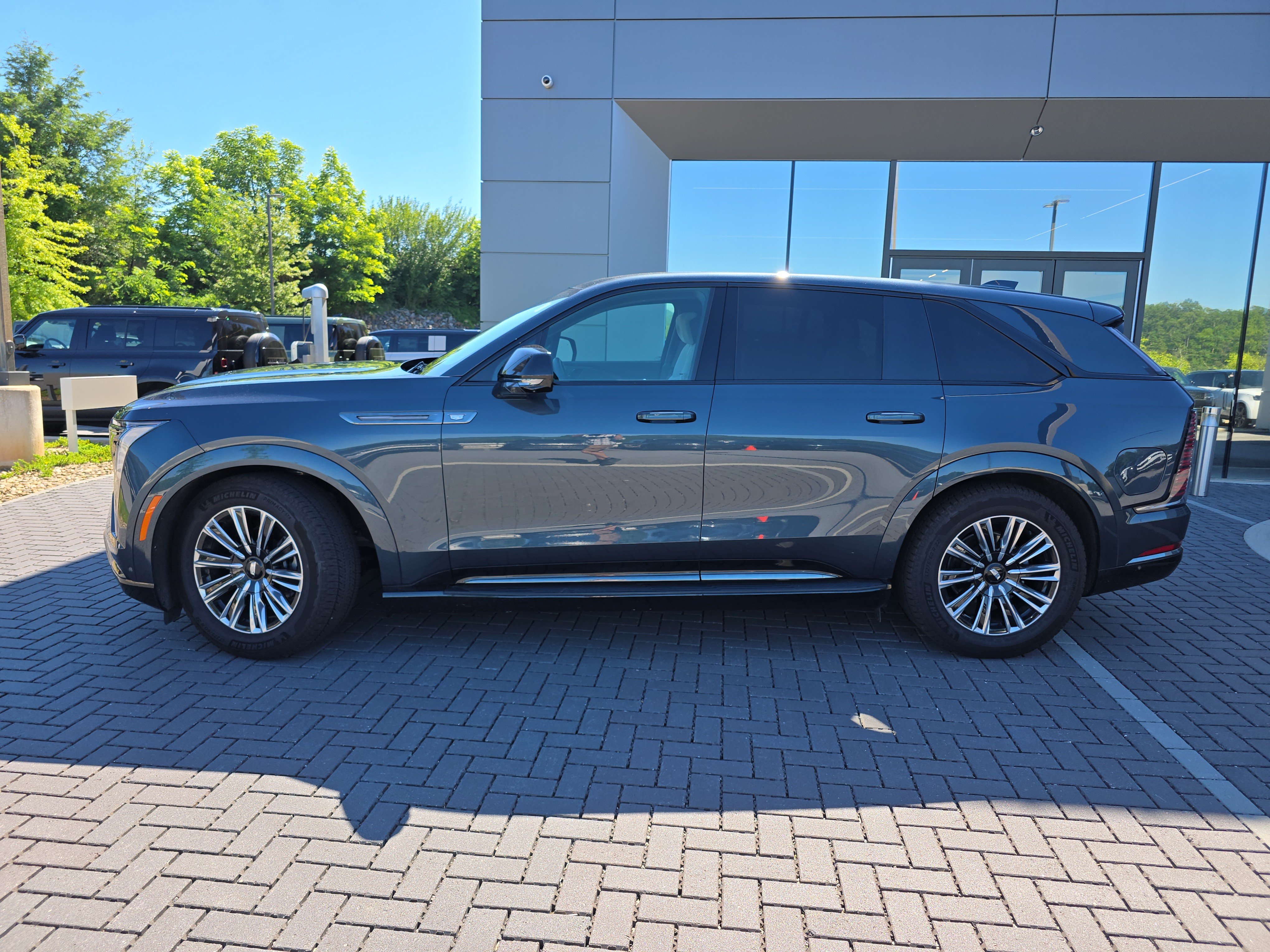 Used 2026 Cadillac Escalade IQ Sport 1 AWD/4WD image 9