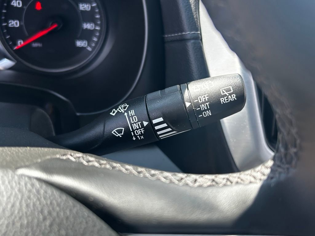 Used 2023 GMC Terrain SLT image 18