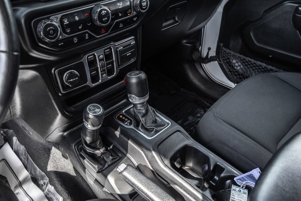 Used 2023 Jeep Wrangler Unlimited Sport AWD/4WD image 21