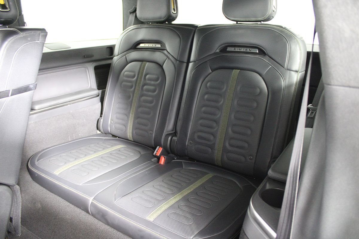 Used 2025 Rivian R1S Adventure Dual AWD/4WD image 34